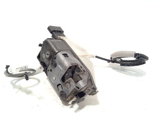 front-right-lock-citroen-c4-cactus-2014-25626983 main image