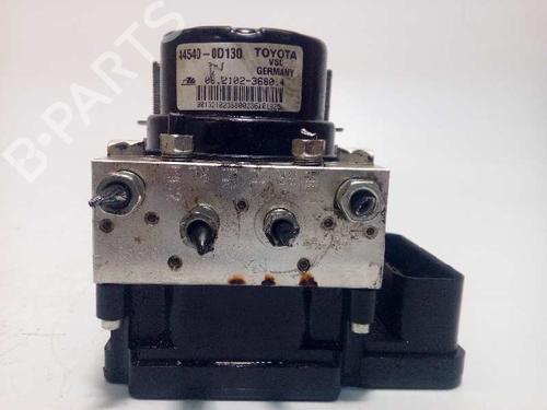 Used ABS pump TOYOTA YARIS (_P13_) 1.3 (NSP130_, NSP130) (99 hp) 4882763