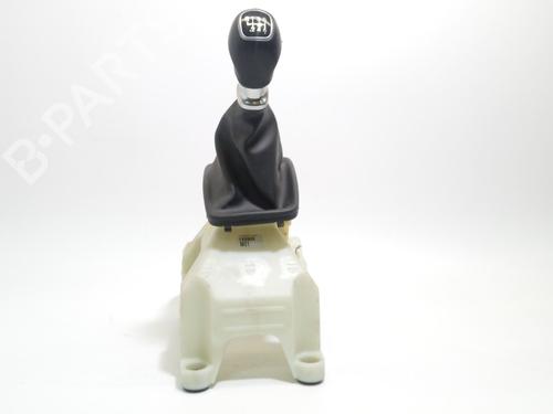 Gear lever KIA CARENS IV 1.6 GDi | BP19305595M90