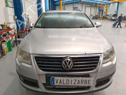 Right headlight VW PASSAT B6 (3C2) 1.9 TDI | BP38469512C29 - Image 12