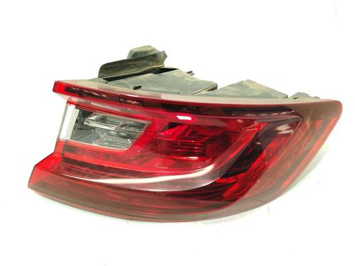 right-taillight-renault-megane-iv-hatchback-b9amn_-2015-37697696 main image