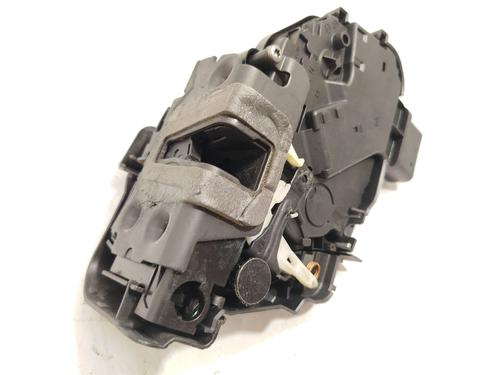 Front right lock LAND ROVER RANGE ROVER SPORT I (L320) 2.7 D 4x4 6W8A21812AE