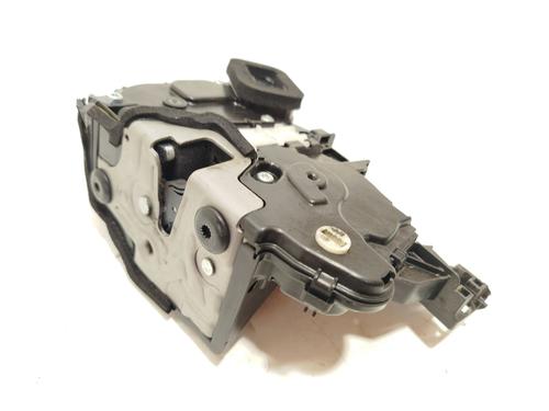 Fechadura trás esquerda Fechadura trás esquerda SKODA FABIA IV (PJ3) 1.0 TSI (110 hp) 34187359 34187359