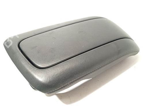 Used Armrest / Center console Armrest / Center console 31060856 31060856