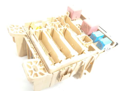 Used Fuse box Fuse box LEXUS RX (_U3_) 400h AWD (MHU38_, MHU38R) (272 hp) 20235081 20235081