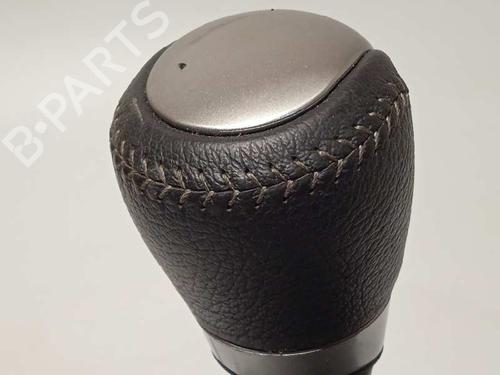 Gear lever TOYOTA YARIS (_P13_) 1.5 Hybrid (NHP130_) | BP15408819M90 
