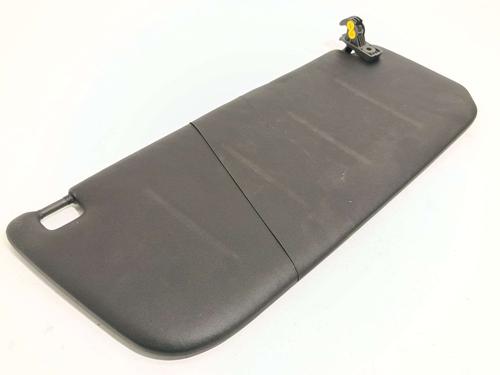 Used Right sun visor Right sun visor 37992301 37992301