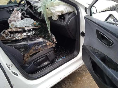 Front right window mechanism SEAT LEON ST (5F8) 1.4 TGI | BP11962229C23 