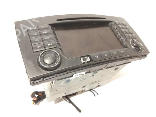 radio-mercedes-benz-r-class-w251-v251-r-280-cdi-4-matic-251020-a2518703489-2005-2006-2007-2008-2009-2010-2011-2012-2013-2014-2015-2016-2017-16528683 main image