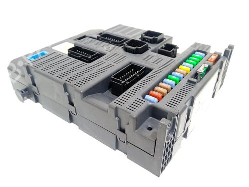 Used Fuse box PEUGEOT 308 I (4A_, 4C_) 1.6 16V (120 hp) 19265464
