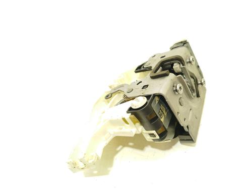 rear-right-lock-jeep-renegade-suv-bu-b1-bv-2014-34461831 main image