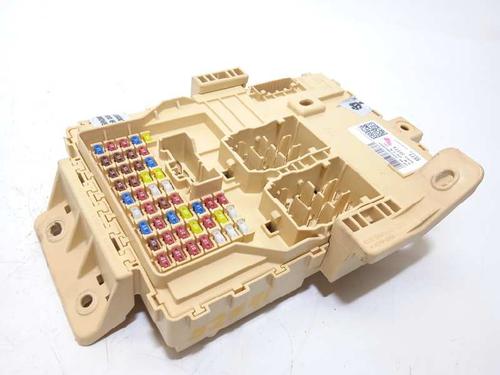 Used Fuse box Fuse box 16303601 16303601