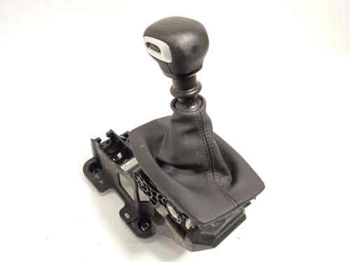 Used Gear lever PEUGEOT 2008 II (UD_, US_, UY_, UJ_, UR_, UC_) 1.5 BlueHDI 110 (UDYHSK) (110 hp) 20085666