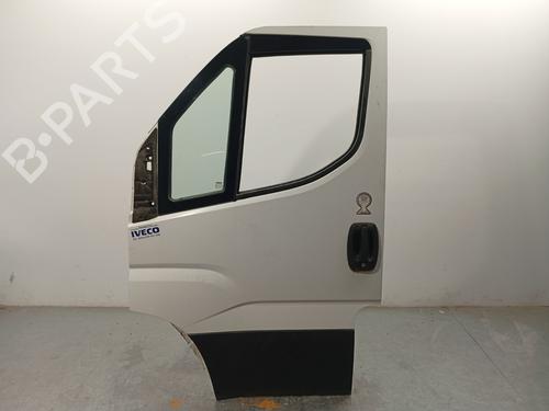 Used Left front door IVECO DAILY VI Van 33S13, 35S13, 35C13 (126 hp) 31112713