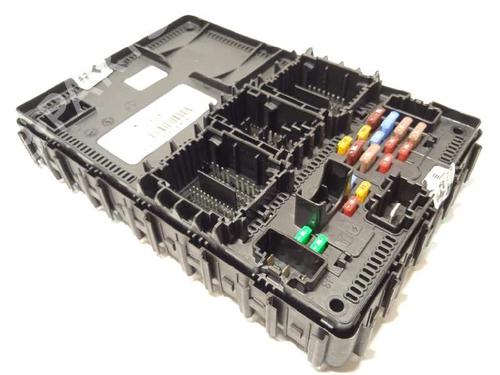 Used Fuse box Fuse box 15218421 15218421