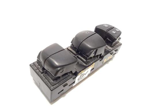 Used Left front window switch NISSAN JUKE (F15) [2010-2019]  17867316