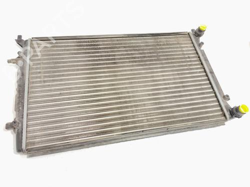 Used Water radiator Water radiator 23142192 23142192