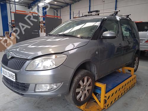 Brugte SKODA ROOMSTER (5J7)  1.6 TDI  4683601