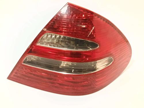 right-taillight-mercedes-benz-e-class-w211-2002-2003-2004-2005-2006-2007-2008-2009-40179376 main image