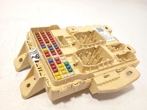 Used Fuse box Fuse box 22927490 22927490