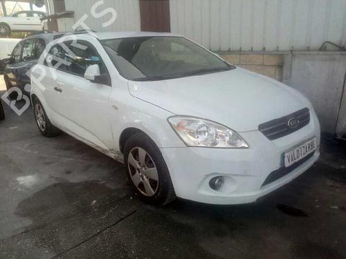 KIA CEE'D Hatchback (ED)    570184
