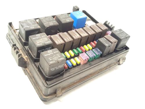 Used Fuse box Fuse box 28289667 28289667