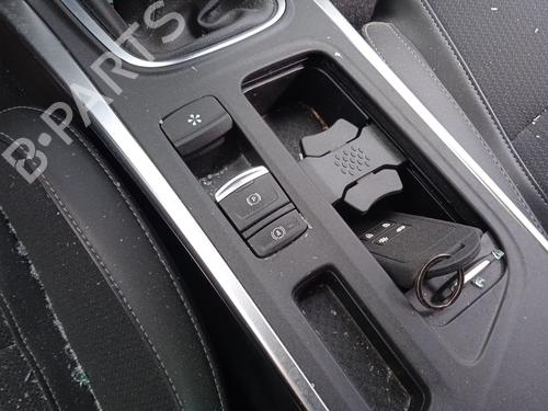 Electronic module RENAULT MEGANE IV Hatchback (B9A/M/N_) 1.3 TCe 140 (B9NB) | BP28152630M83