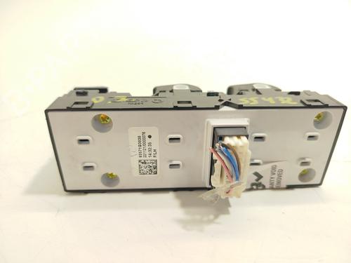 Left front window switch HYUNDAI i30 (PDE, PD, PDEN) 1.5 | BP23951779I27 - Image 4
