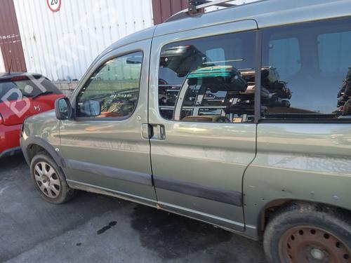 Left headlight PEUGEOT PARTNER MPV (5_, G_) 1.6 HDi 90 | BP29472238C28 