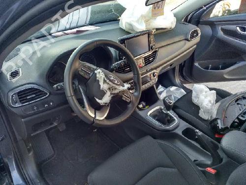 Left sun visor HYUNDAI i30 FASTBACK (PDE, PDEN) | BP6806917I1