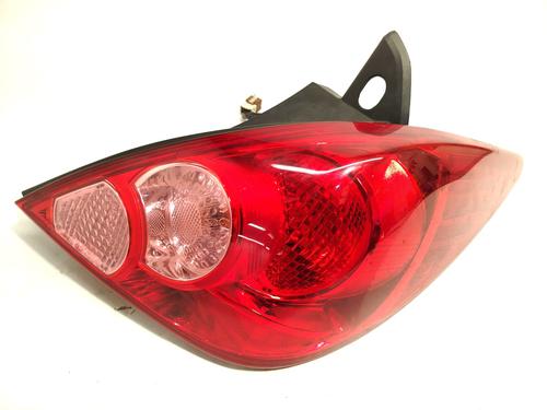 Used Right taillight NISSAN TIIDA Hatchback (C11) 1.5 dCi (106 hp) 24146776