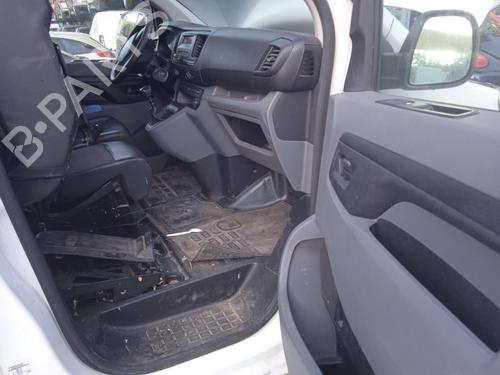 Left front steering knuckle PEUGEOT EXPERT Van (V_) 1.6 BlueHDi 115 | BP19792604M25 