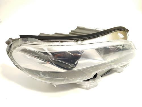 Used Right headlight PEUGEOT TRAVELLER Bus (V_) 1.5 BlueHDi 100 (102 hp) 29247695