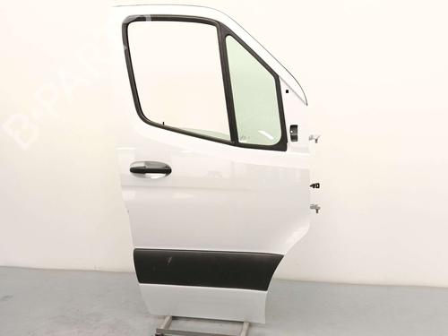 Used Right front door Right front door 37874910 37874910
