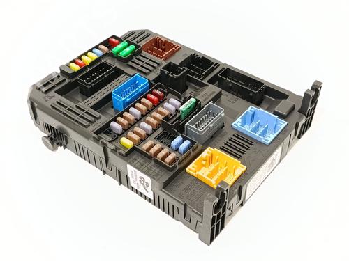 Used Fuse box Fuse box PEUGEOT 208 II (UB_, UP_, UW_, UJ_) 1.2 PureTech 100 (101 hp) 34435279 34435279