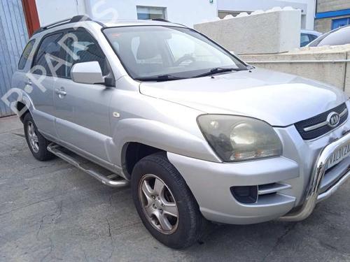 Left headlight KIA SPORTAGE II (JE_, KM_) 2.0 i 16V | BP16767154C28