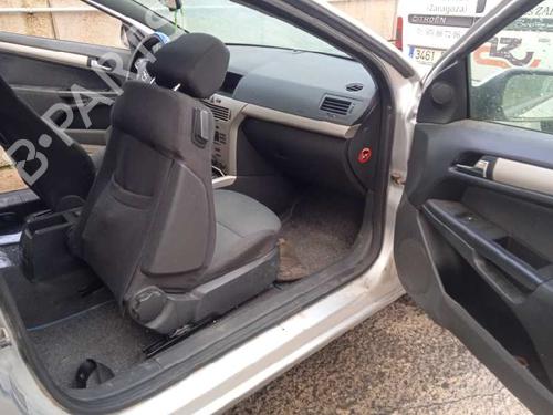 Right front door OPEL ASTRA H GTC (A04) 1.7 CDTi (L08) | BP11957933C3 