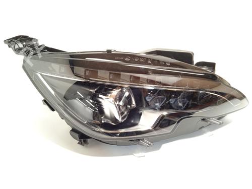 Used Right headlight PEUGEOT 308 II (LB_, LP_, LW_, LH_, L3_) [2013-2021]  21018259