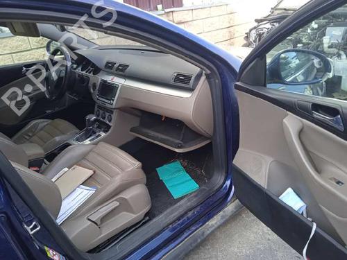 Left front fog light VW PASSAT B6 Variant (3C5) 2.0 TDI 16V | BP15800500C30 