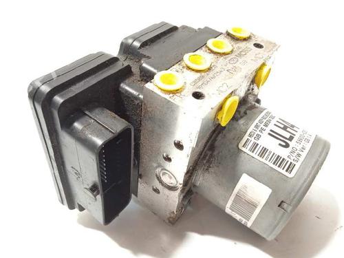 Used ABS pump HYUNDAI i20 II (GB, IB) [2014-2021]  15421986