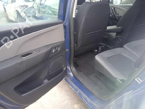 Fuse box CITROËN C4 Picasso II 1.6 BlueHDi 120 | BP17704077E1 