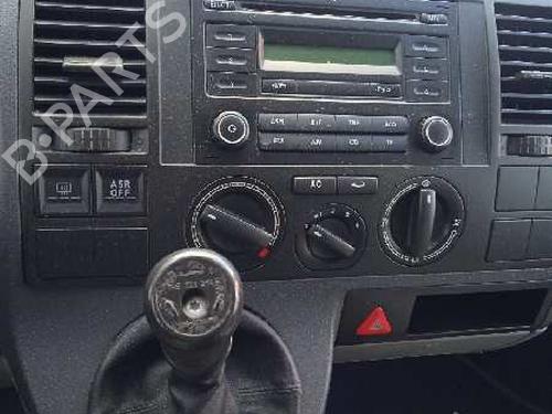 Front left lock VW TRANSPORTER T5 Bus (7HB, 7HJ, 7EB, 7EJ) 2.5 TDI | BP15896738C98 