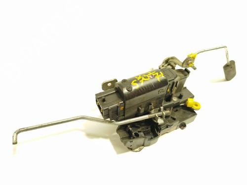 front-left-lock-iveco-daily-v-platformchassis-2011-2012-2013-2014-30595287 main image