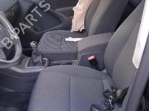 Rear right window mechanism VW TIGUAN (5N_) 2.0 TDI | BP15845490C25 
