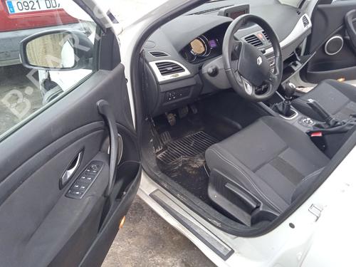Fuse box RENAULT MEGANE III Hatchback (BZ0/1_, B3_) 1.5 dCi | BP32701257E1  - Image 30