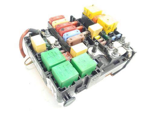 Used Fuse box PEUGEOT 308 SW II (LC_, LJ_, LR_, LX_, L4_) [2014-2021]  19732385