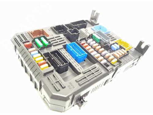 Used Fuse box Fuse box OPEL CORSA F (P2JO) 1.2 (68) (101 hp) 15901294 15901294