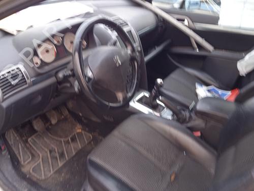 Right headlight PEUGEOT 407 SW (6E_, 6D_) 2.0 HDi 135 | BP31061038C29