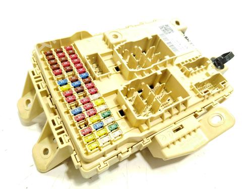 Used Fuse box Fuse box 27702045 27702045