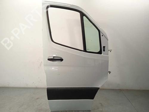 Used Right front door Right front door 26207941 26207941